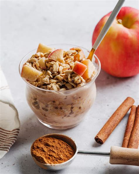 Apple Cinnamon Overnight Oats ~ Food Buddy