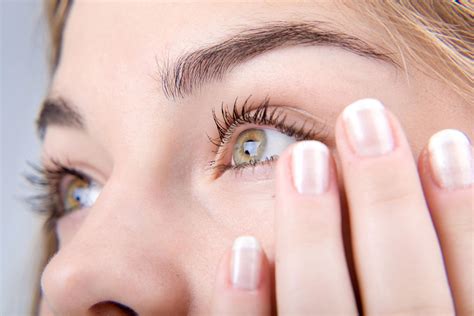 Understanding Eye Twitching During Pregnancy - Rosh Maternal & Fetal ...