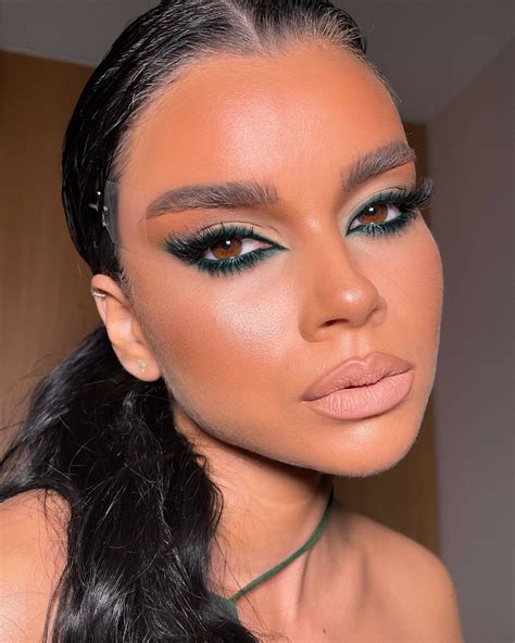 The Best Eyeshadow Looks for Brown Eyes - Degrees Of Vanity