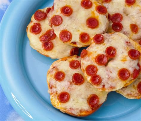Pizza Bagel Bites - Cooking with Remi