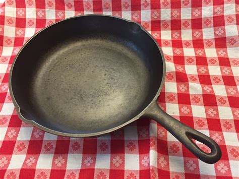 No 7 Cast Iron Skillet, Vintage 10 1/4 Inch Made in USA, Heat Ring ...
