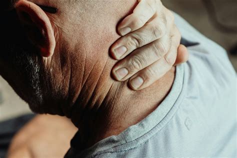 Causes and Remedies for Left Side Neck Pain — Elite HP