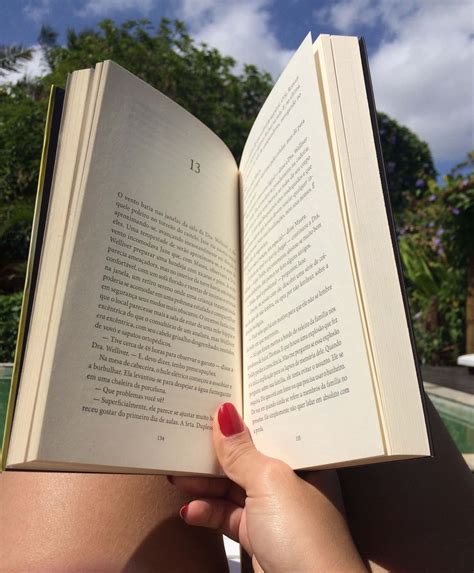 [100+] Aesthetic Book Pictures | Wallpapers.com