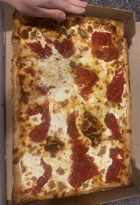 Calories in slice of pizza? : r/caloriecount