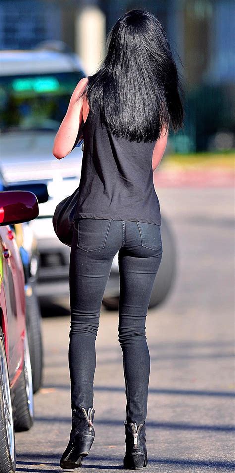 Who Has The Better Ass Krysten Ritter Or Juno Temple : r/pickoneceleb