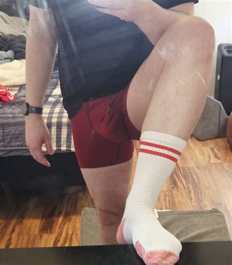 38 yo Wisconsin Dad. If you know me, you know I don't miss a Badger ...