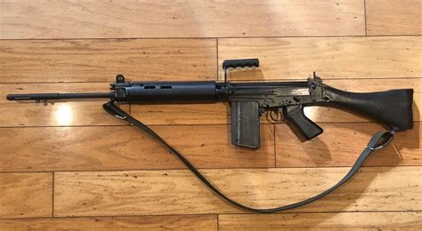 Fn Fal Snikskytter Fn Fal Hi Res Stock Photography And Images Alamy