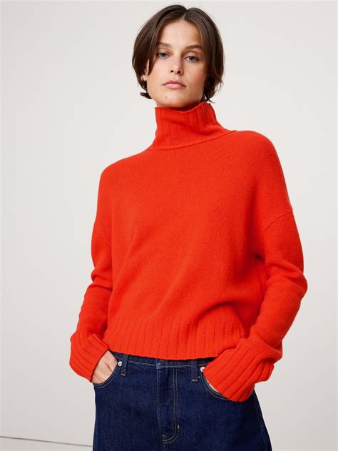Relaxed Cashmere Turtleneck Sweater | Banana Republic