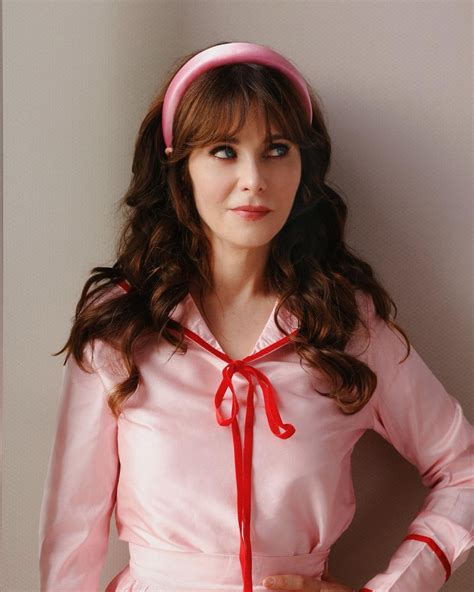 Zooey Deschanel - Bio, Age, Height, Wiki | Models Biography