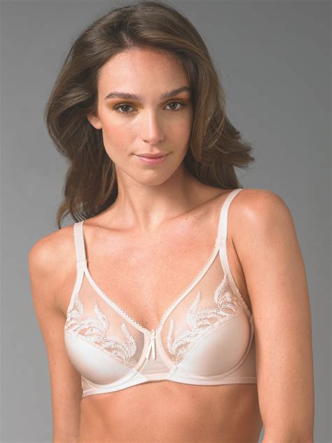 Lyst - Wacoal Feather Lace Bra in White
