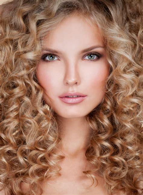 51 Amazing Perm Hairstyles For Women In 2023 - Hood MWR