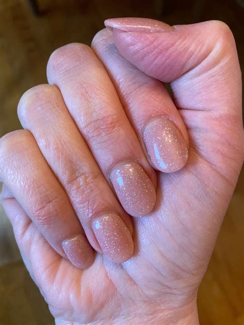 Nude Nails With Glitter – Vibrant Guide