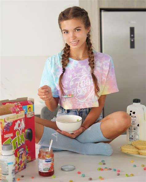 lerabuns-leaked-fansly431 - ColorMusic