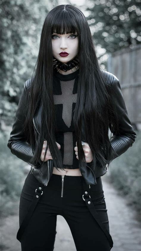 Pin by Michael Cummings on ANASTASIA in 2020 | Goth outfits, Hot goth girls, Goth beauty