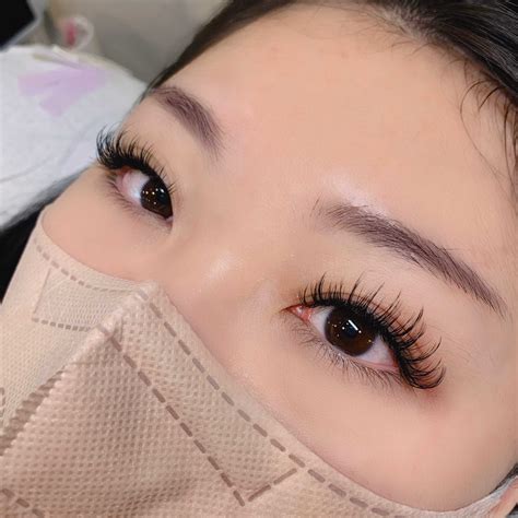 Anime Lashes: The Bold and Beautiful Eyelash Trend of 2023