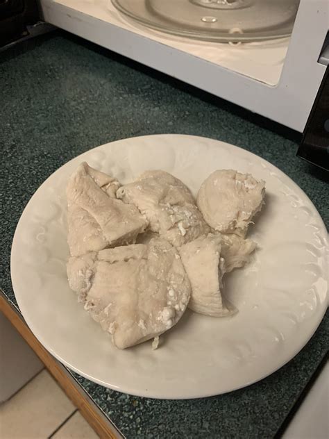 ran out of dry food for the cats and I can't get more until tomorrow. boiled, unseasoned chicken ...