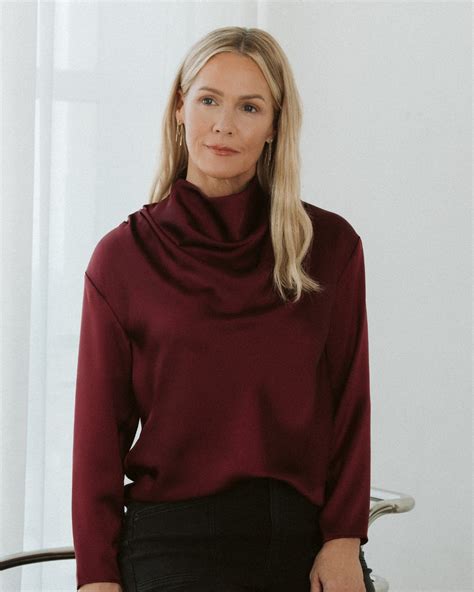 Jennie Garth: Bio, Age, Net Worth, Career & Life Story 2026