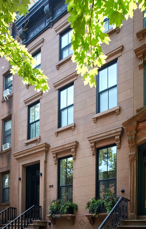 The Insider: Carroll Gardens Townhouse Reborn With Both Traditional and ...