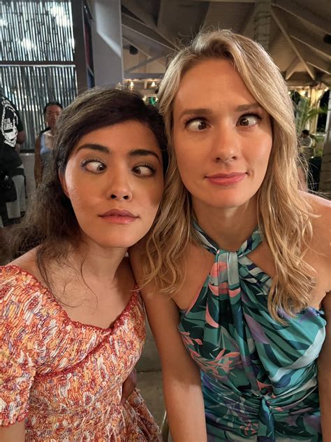 Pin de Anna-Lena Gerhard em Navy CIS: Hawaiʻi