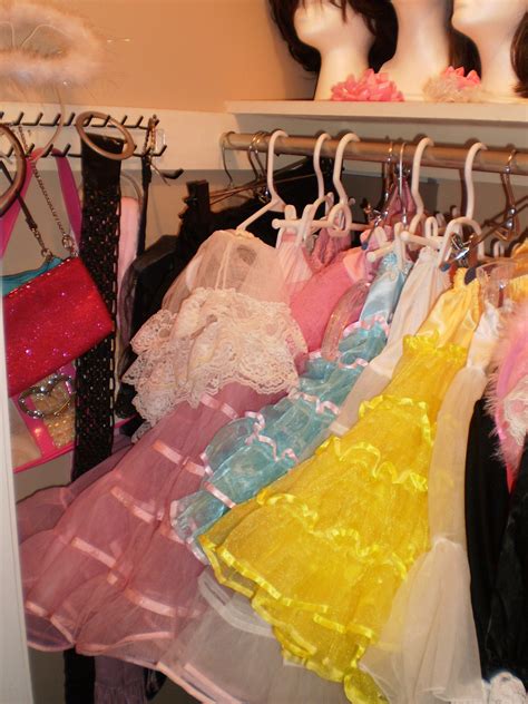 maid diane's sissy blog: frilly sissy petticoats