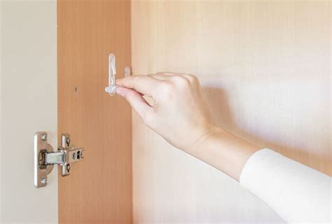How To Remove Plastic Shelf Supports at David Velasquez blog