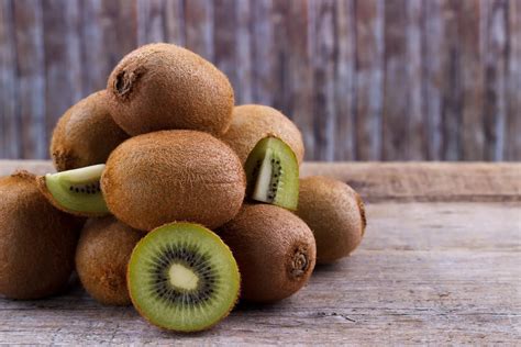 How Does Kiwi Taste