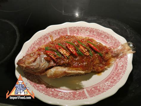 Recipe Thai Crispy Fish Topped with Chili Sauce, 'Pla Rad Prik'