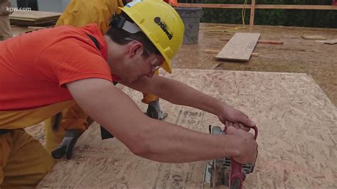 ‘You can take charge’: Portland Youth Builders program gives local ...