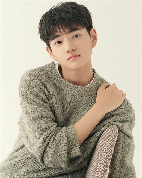 عشق یک کتابچه راهنماست 2019 Romance is a Bonus Book - دهکده دُرنوس