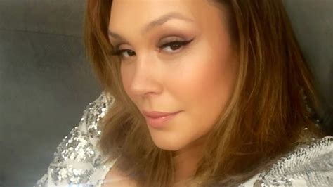 Em remissão do câncer, Simony revela que fé a ajudou durante tratamento ...