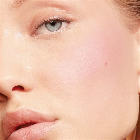 Dior Backstage Rosy Glow: color-awakening healthy glow universal blush | Dior