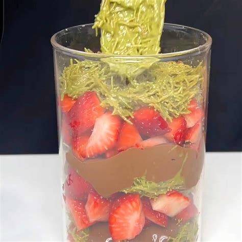 Dubai Chocolate Covered Strawberries Recipe - Recipe Diaries