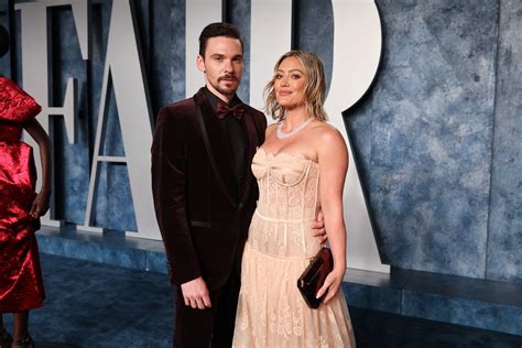 Hilary Duff 2012 Husband Hilary Duff And Husband Mike Comrie Hit The