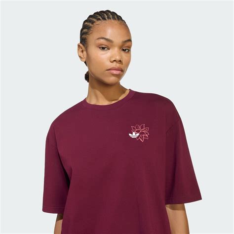 Polera Floral GFX - Granate adidas | adidas Chile