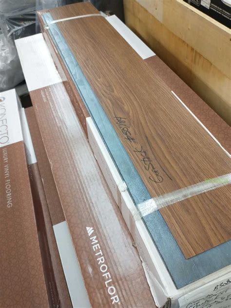 Exploring The Benefits Of Grip Strip Vinyl Flooring - Flooring Designs
