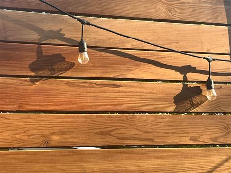 Regular light bulbs create a flood light shadow. : r/confusing_perspective