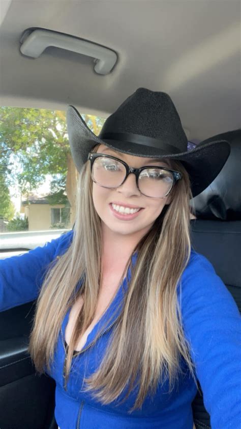 Country girl with huge tits : r/countrygirlsgonewild