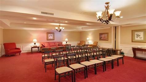 ZOELLER FUNERAL HOME - Updated December 2025 - 18 Photos - 615 Landa St ...