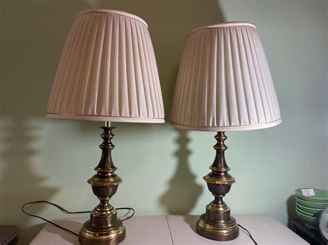 Lot - two matching table lamps