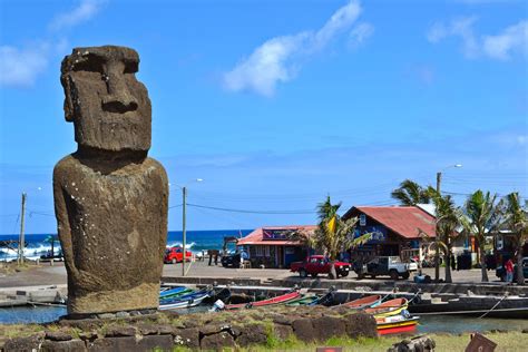 5 Best Places to Visit on Easter Island | Travelholicq