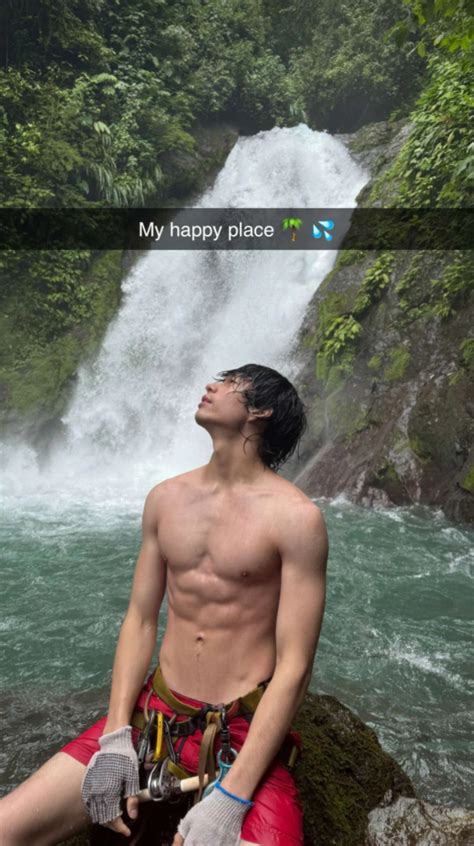 Hot celeb/Youtubers @shirtless-internet-boys - Tumblr Blog | Tumlook