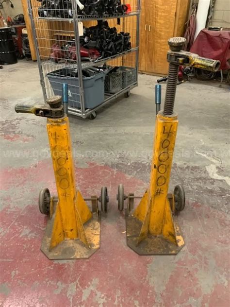 Ratchet Screw Jack Stands | GovDeals