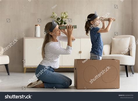 473 Mom Child On Cruise Images, Stock Photos & Vectors | Shutterstock