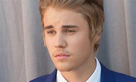 Famous Male Singer-songwriters | List of Top Male Singer-songwriters