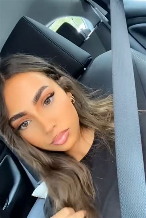 Jannat 🫶🏼 | Influenceuse, Fond d'ecran pastel, Idee tenue