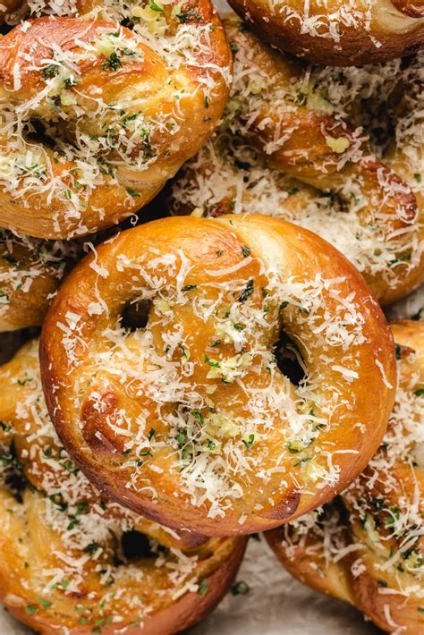 Garlic Parmesan Pretzels - I Heart Eating