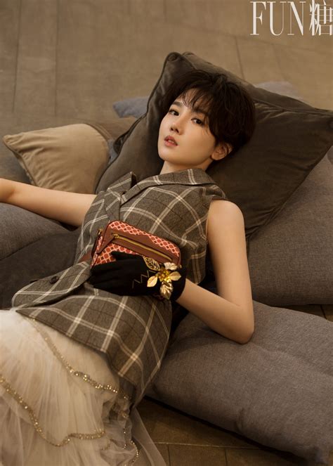 China Entertainment News: Actress Chen Xiaoyun poses for photo shoot