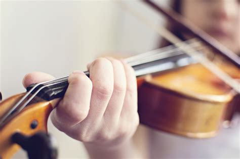 What's the Difference Between a Fiddle and a Violin?