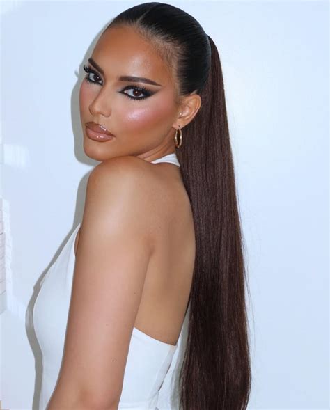 10 Effortlessly Elegant Middle Part Ponytail Hairstyles You'll Love