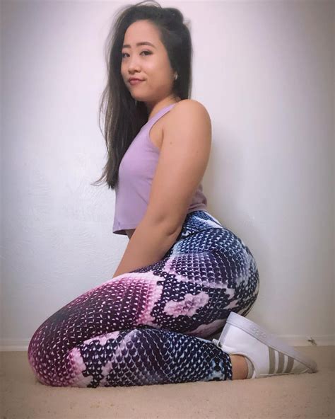 Kimmy Kalani on Instagram: “Buy me leggings, food, and tell me I’m pretty 🥰 Tap my bio! . 👙 ...